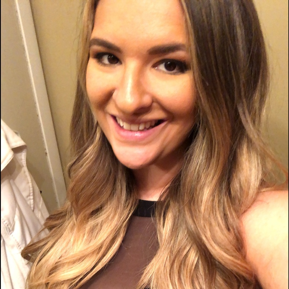 Meet your Posher, Carli